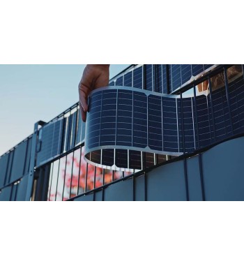 Weltneuheit: Photovoltaik für bestehenden Gittermattenzaun 2,5 Meter Zaunfeld Sunbooster