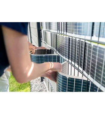 Weltneuheit: Photovoltaik für bestehenden Gittermattenzaun 2,5 Meter Zaunfeld Sunbooster